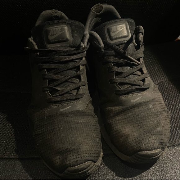Nike Air Max Tavas— Men: US 9 - Picture 5 of 5